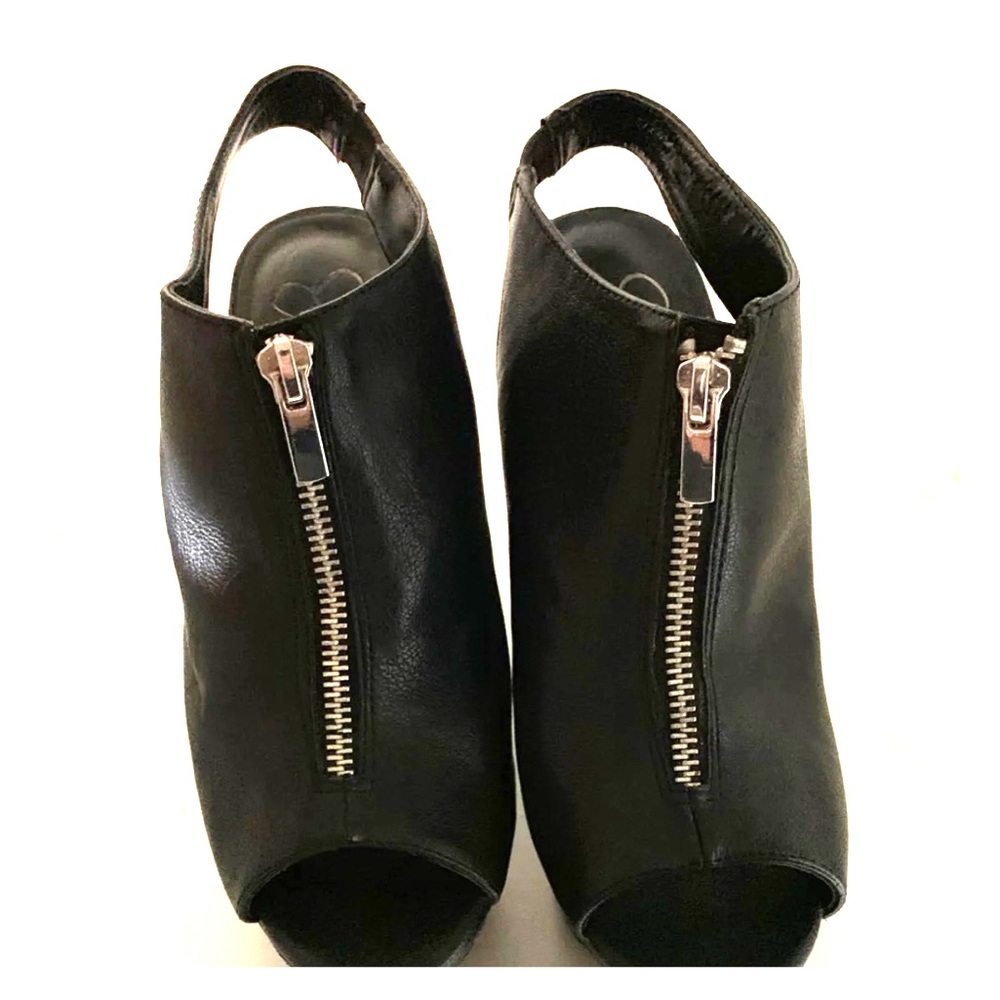 Jessica Simpson platforms